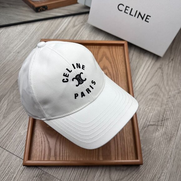 Celine hat straw hat bucket hat baseball cap knitted hat display picture 3